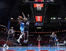 S15下注网站_金州勇士NBA战胜萨克拉门托国王库里关键远投(金州勇士克里斯)